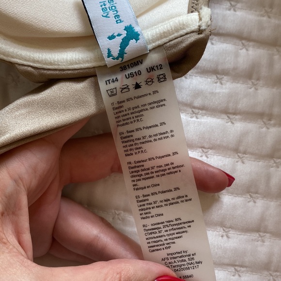 Swimsuit - never worn made in Italy - Picture 4 of 11